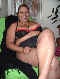busty 3 PornHugo