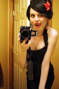 Emo Goth girl loves